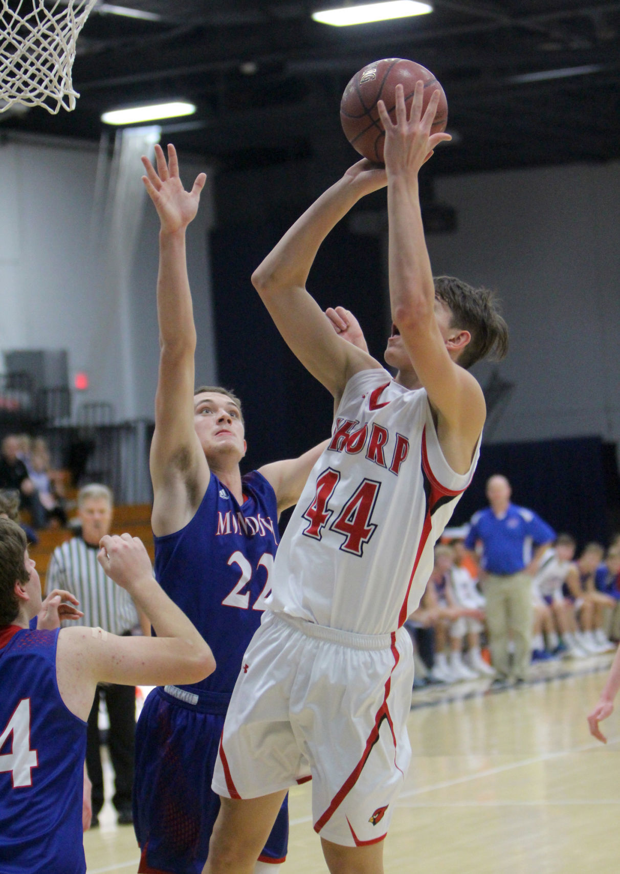 Thorp boys basketball vs Mondovi at UW-Stout 12-1-18